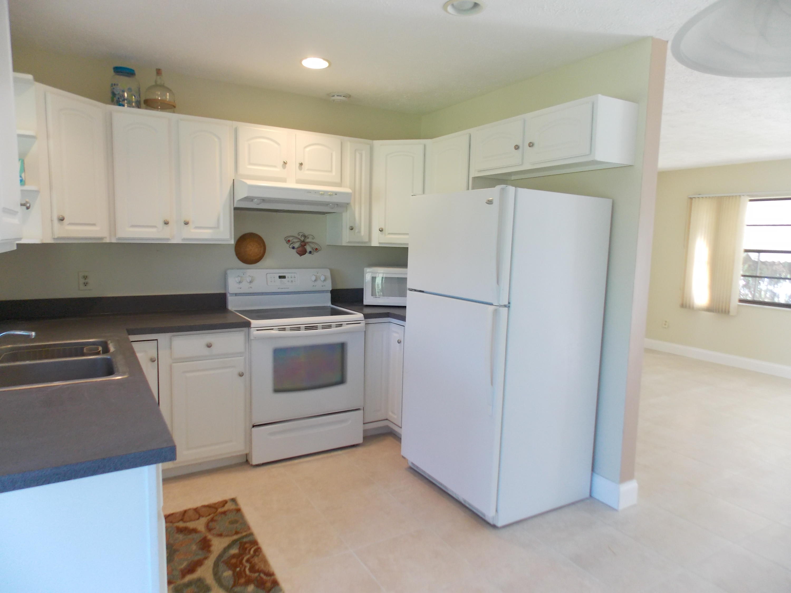 PORT ST LUCIE SECTION 27 - Residential Lease