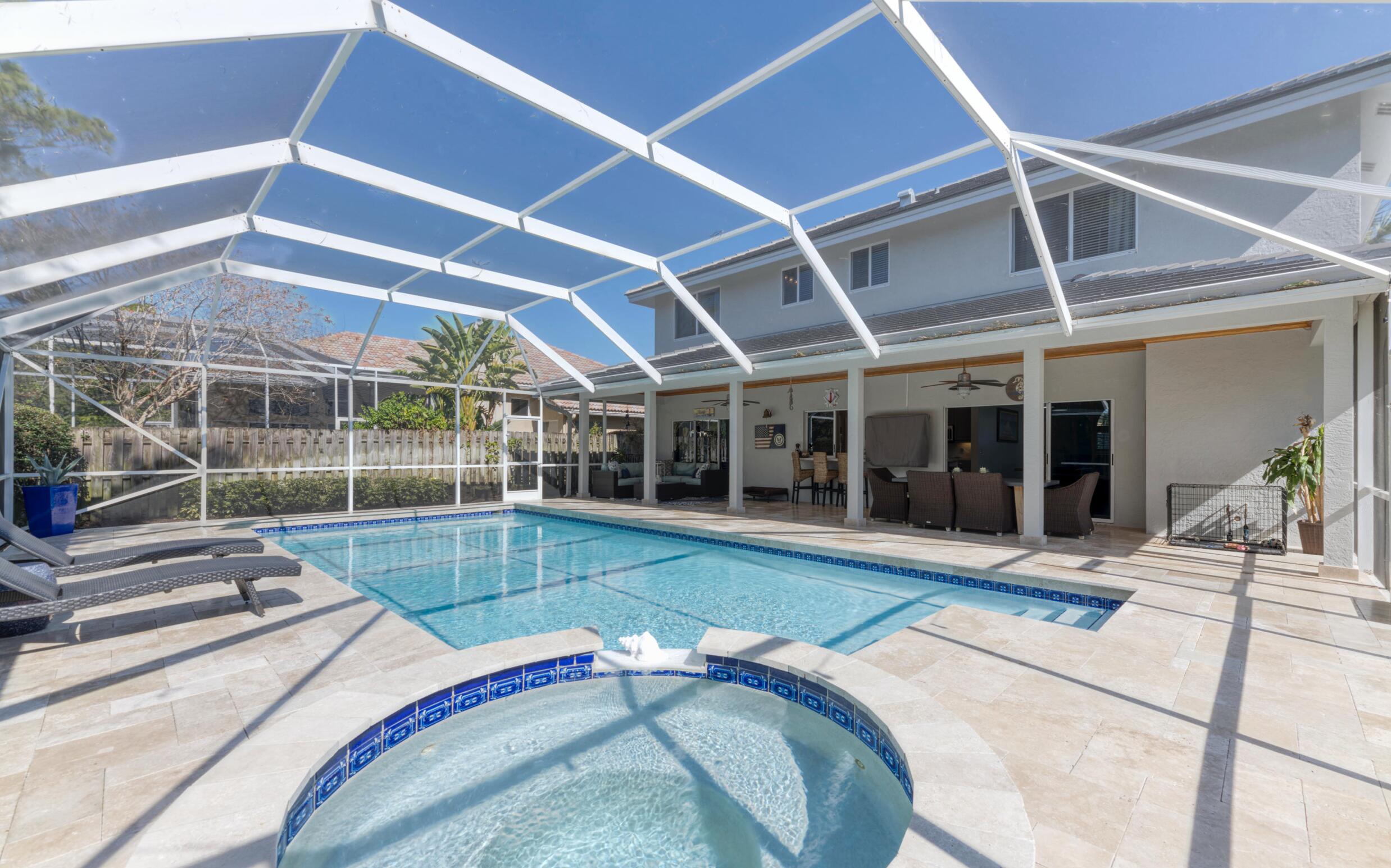 SHOREWOOD - Residential