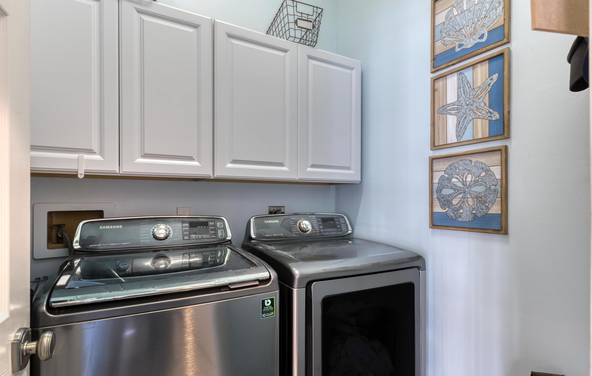 SHOREWOOD - Residential