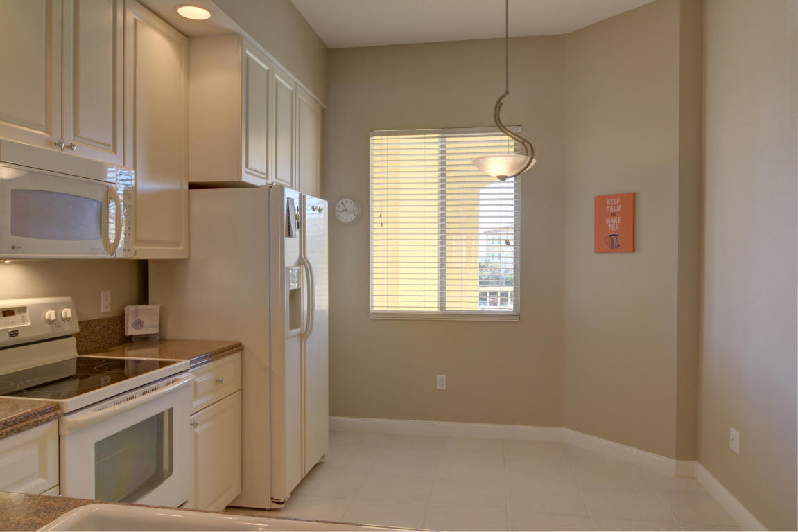 HARBOUR ISLE AT HUTCHINSO - Residential Lease