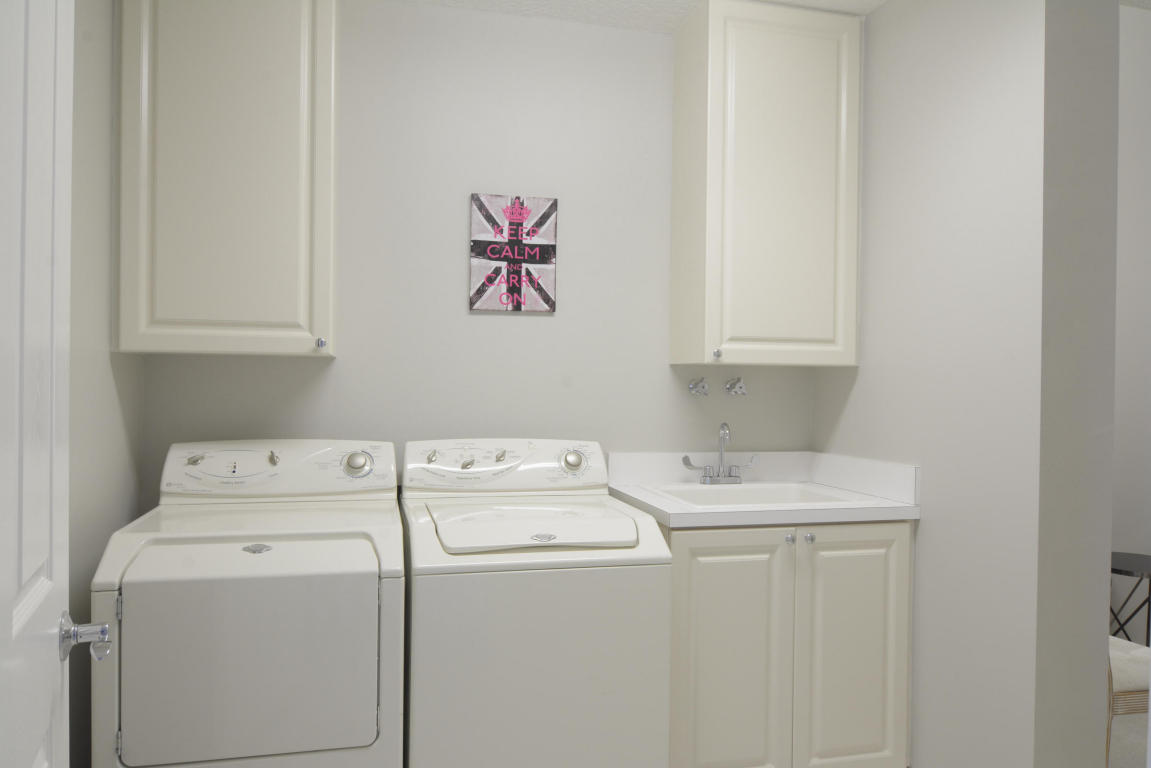 HARBOUR ISLE AT HUTCHINSO - Residential Lease