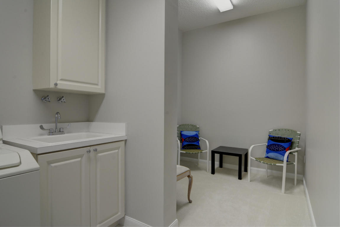 HARBOUR ISLE AT HUTCHINSO - Residential Lease