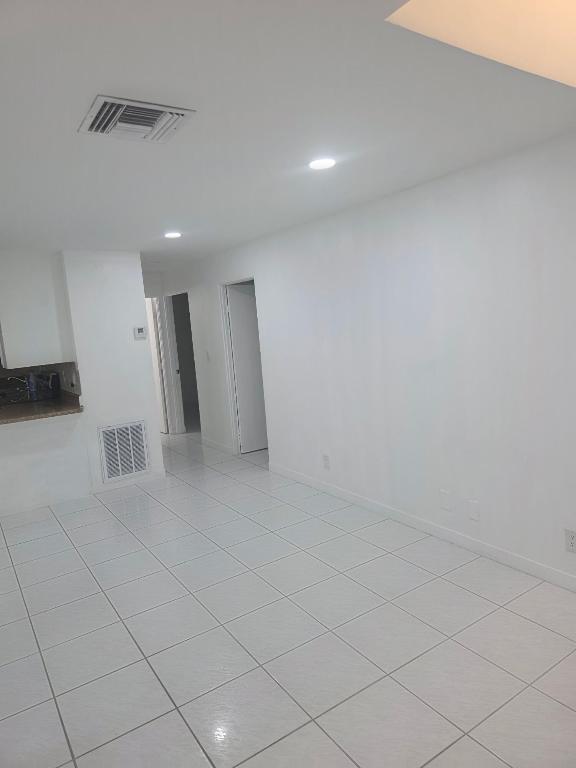 MILITARY HILL - Residential Lease