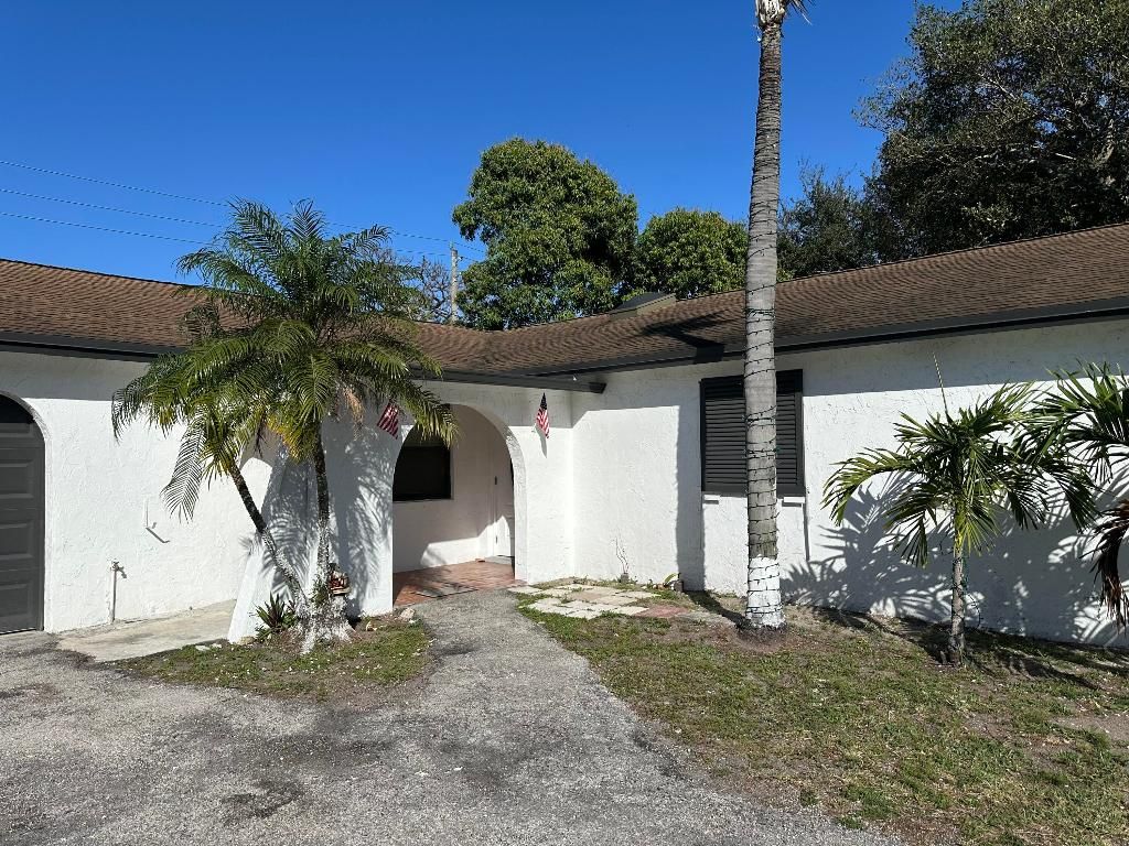 Photo of 4443 Vicliff Rd, West Palm Beach, FL 33406 (MLS # R11158161)