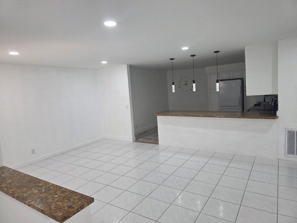 MILITARY HILL - Residential Lease