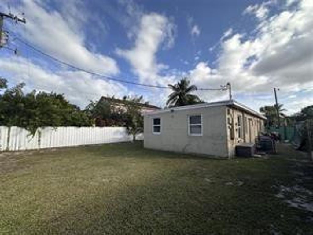 Photo of 728 SW 6th Street, Dania Beach, FL 33004 (MLS # F10543550)