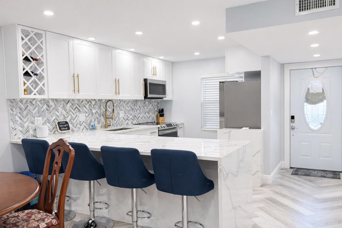 Oriole Gardens - Residential