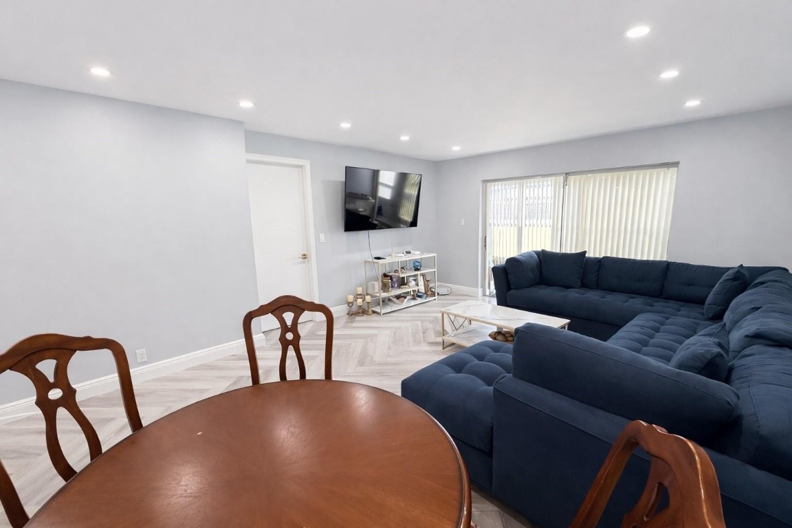 Oriole Gardens - Residential