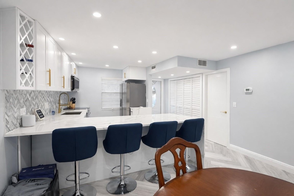 Oriole Gardens - Residential