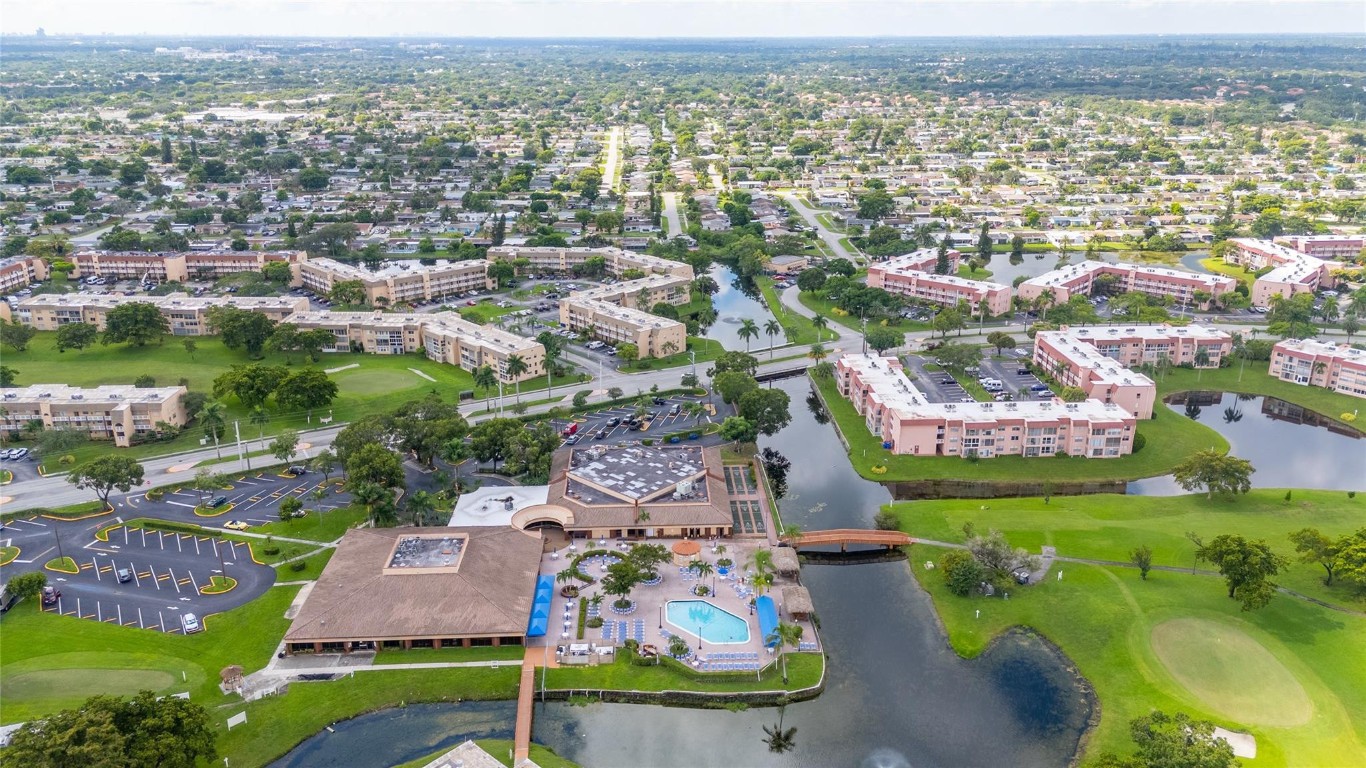 SUNRISE LAKES PHASE 3 - Residential