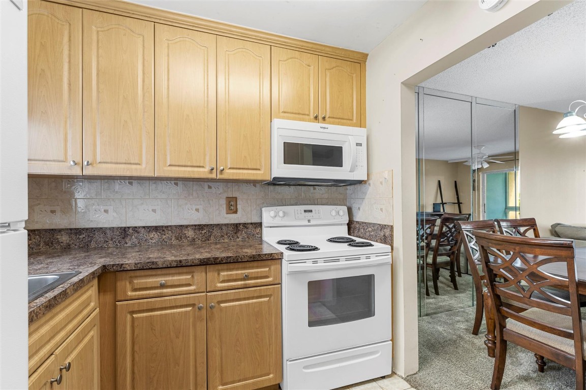 SUNRISE LAKES PHASE 3 - Residential