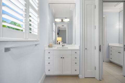 Tiny photo for 33 Spanish River Drive, Ocean Ridge, FL 33435 (MLS # B26016471)