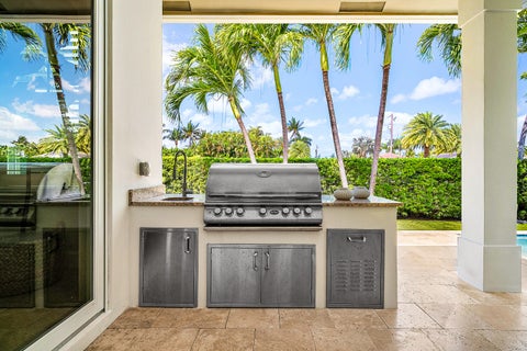 Tiny photo for 33 Spanish River Drive, Ocean Ridge, FL 33435 (MLS # B26016471)