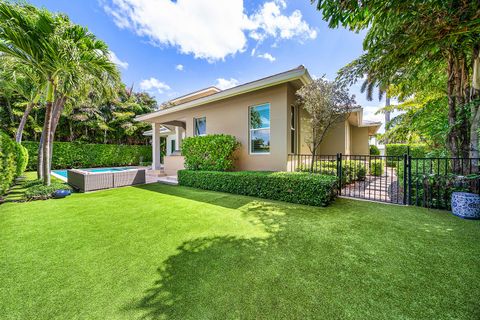 Tiny photo for 33 Spanish River Drive, Ocean Ridge, FL 33435 (MLS # B26016471)