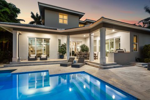 Tiny photo for 33 Spanish River Drive, Ocean Ridge, FL 33435 (MLS # B26016471)