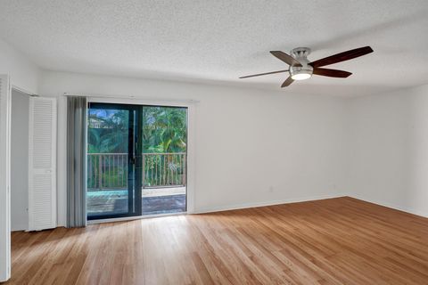 Condominium in Davie FL 10 Laredo Place Pl 27.jpg