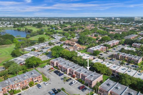 Condominium in Davie FL 10 Laredo Place Pl 60.jpg