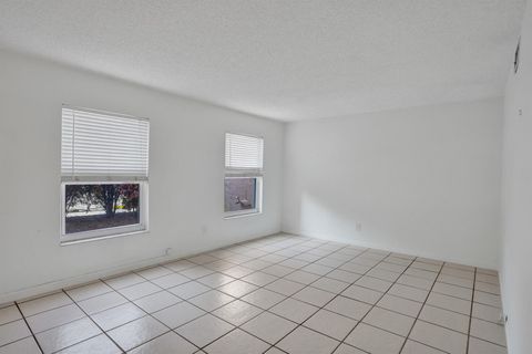 Condominium in Davie FL 10 Laredo Place Pl 11.jpg