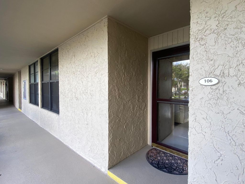 Photo of 14 Royal Palm Way #106, Boca Raton, FL 33432 (MLS # B26003716)