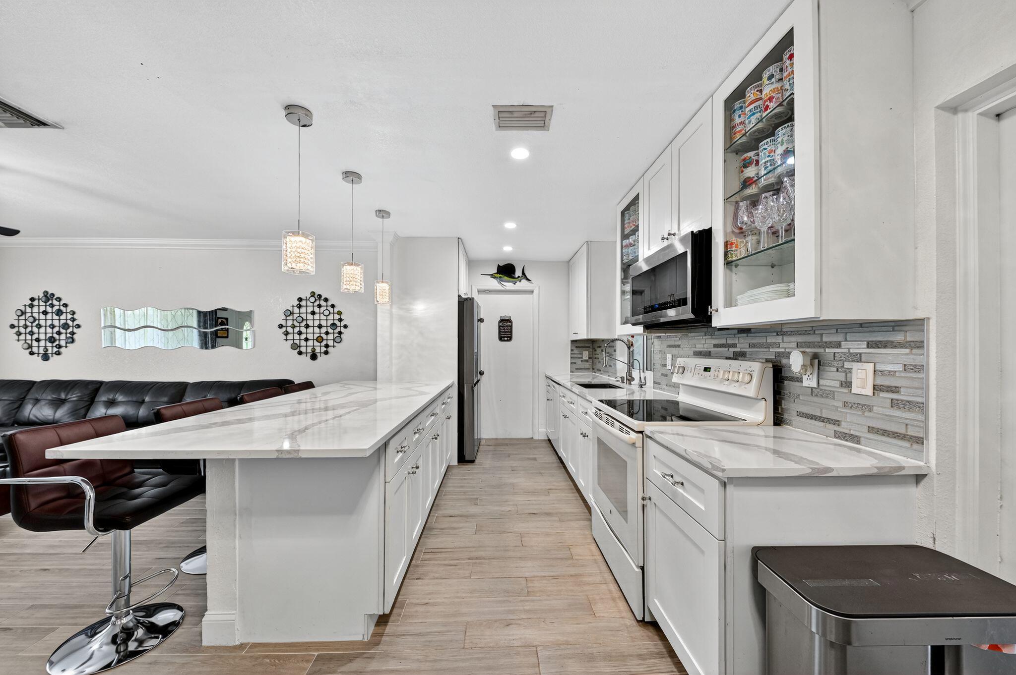 HIGHWOOD - Residential Lease