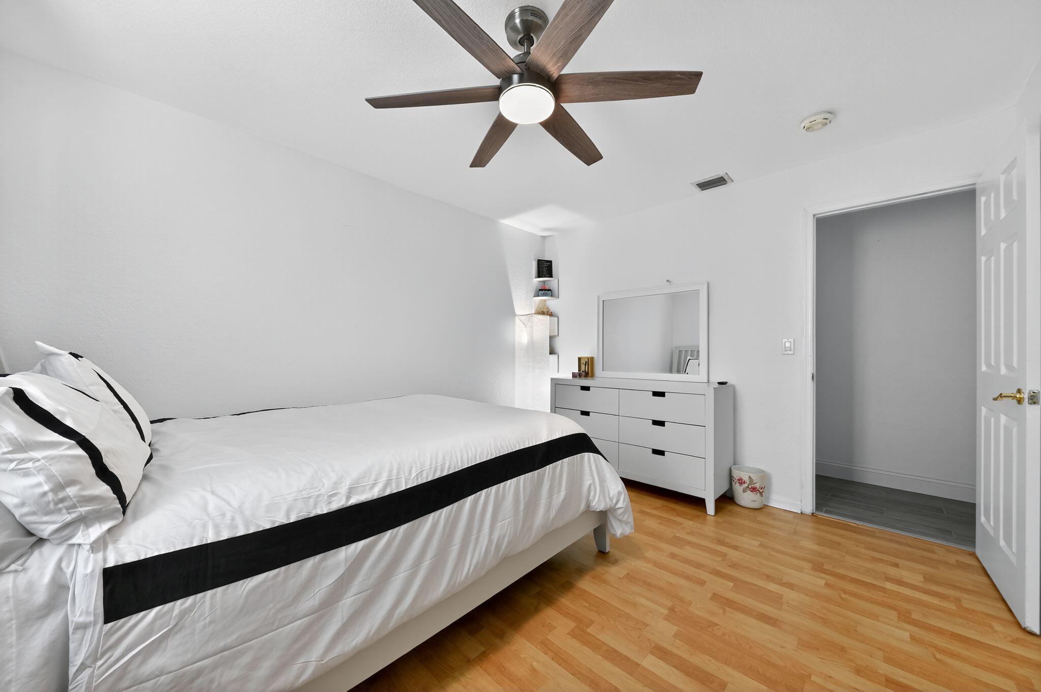 HIGHWOOD - Residential Lease