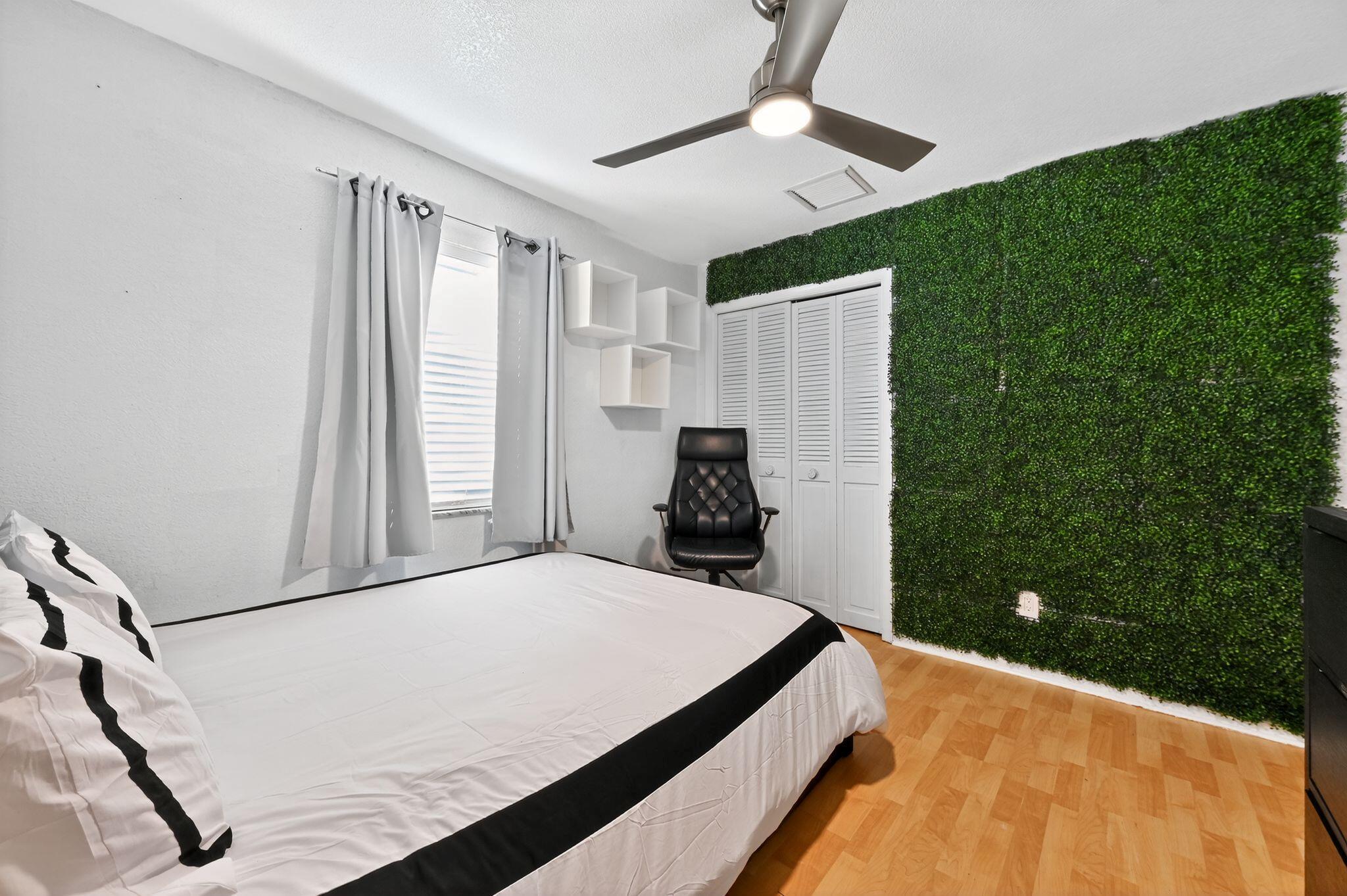 HIGHWOOD - Residential Lease