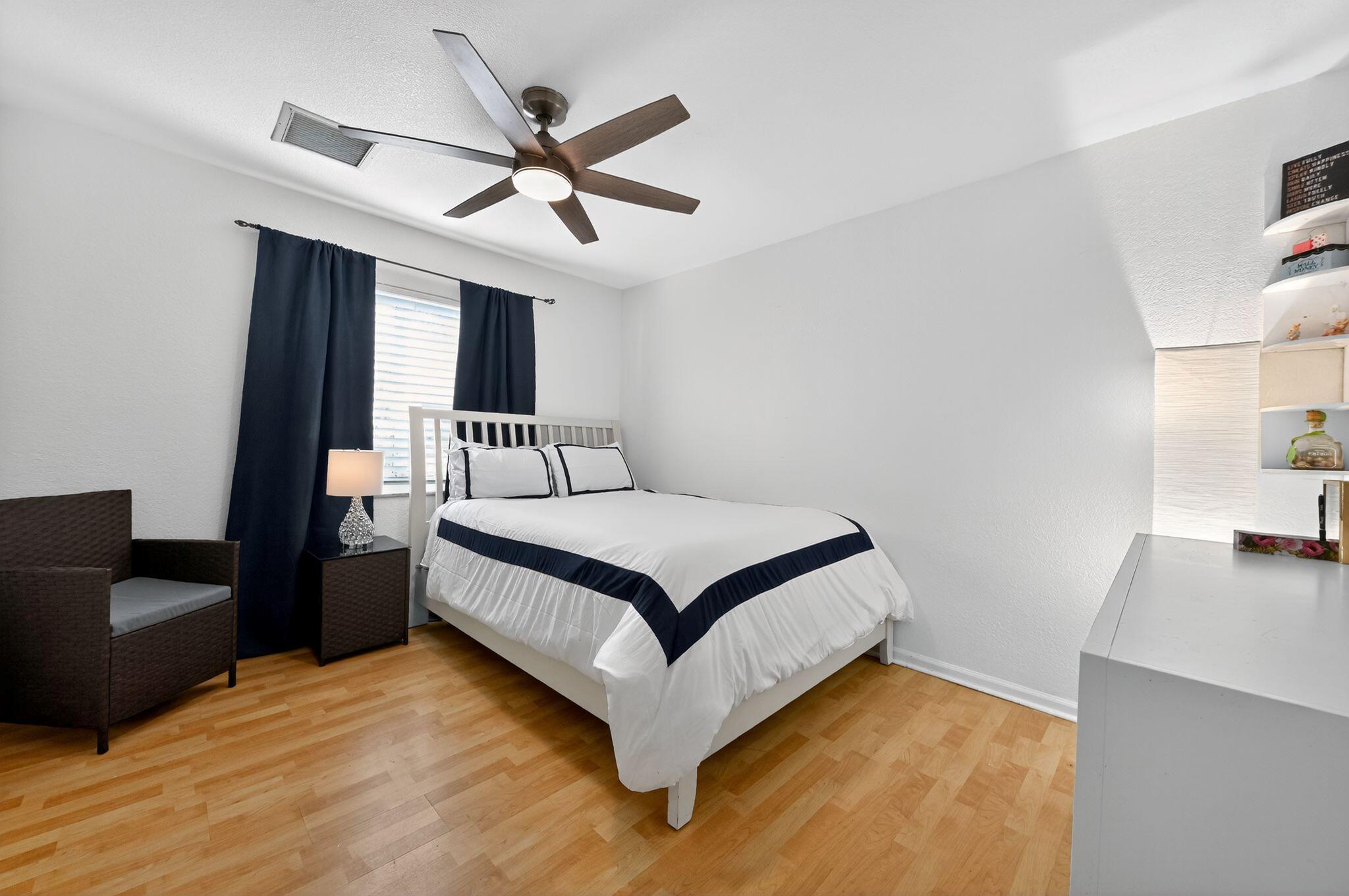 HIGHWOOD - Residential Lease