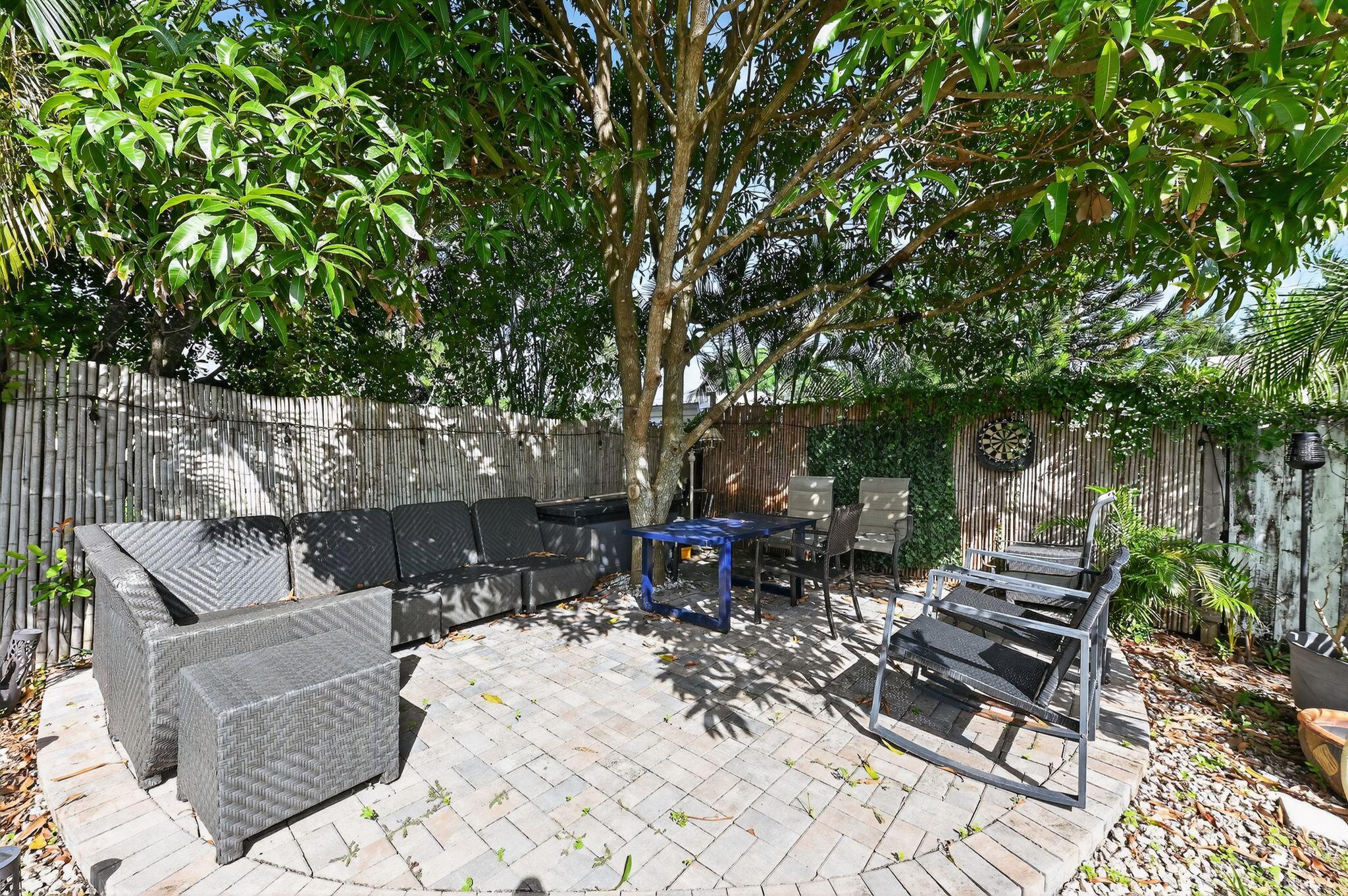 HIGHWOOD - Residential Lease