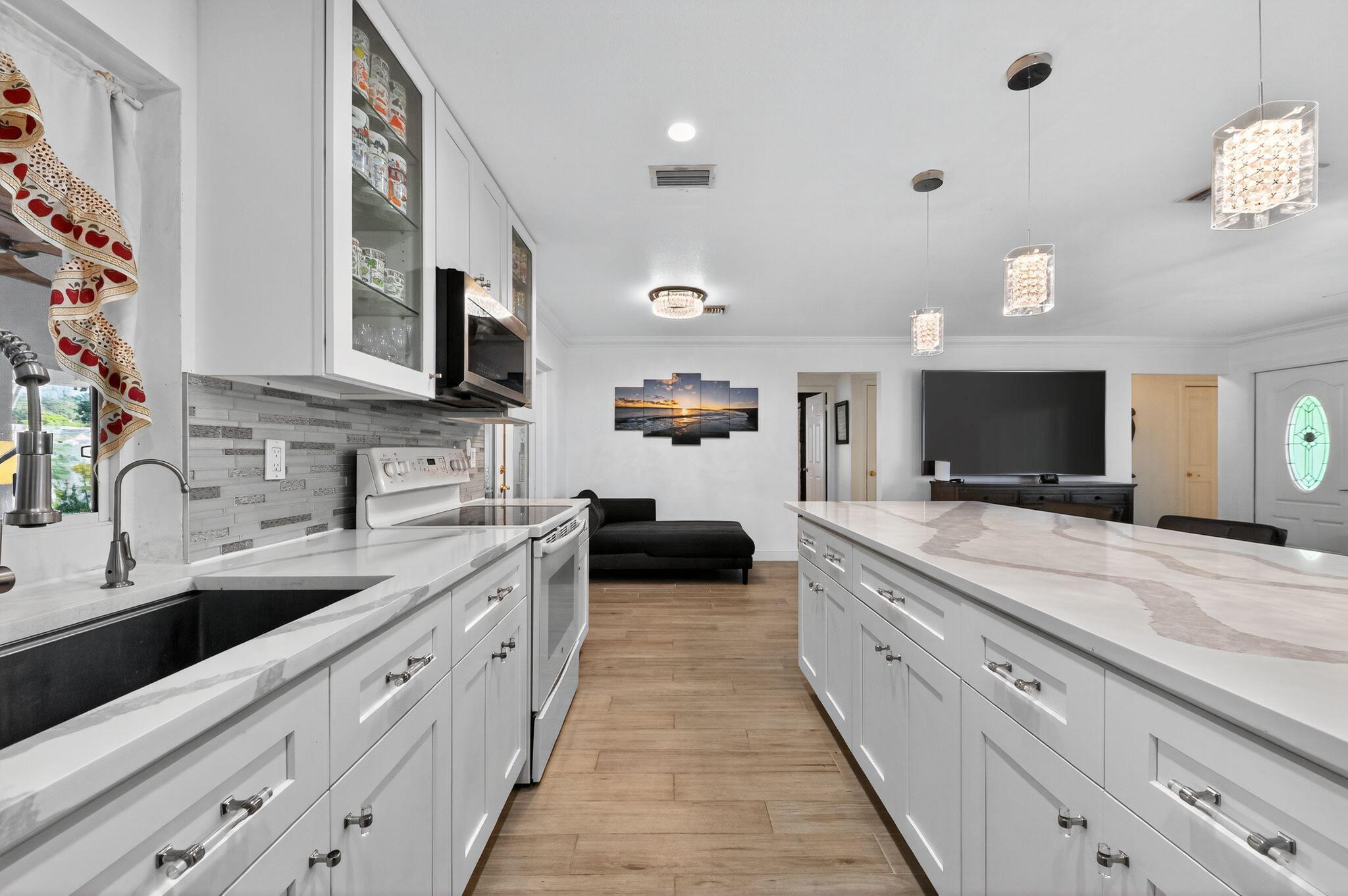 HIGHWOOD - Residential Lease
