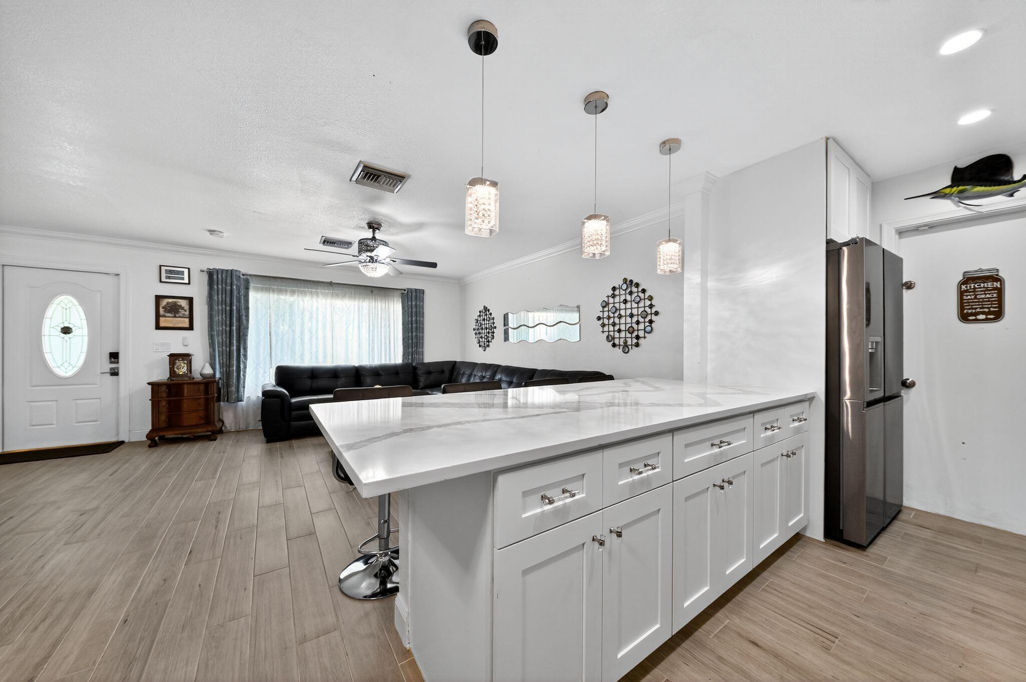 HIGHWOOD - Residential Lease