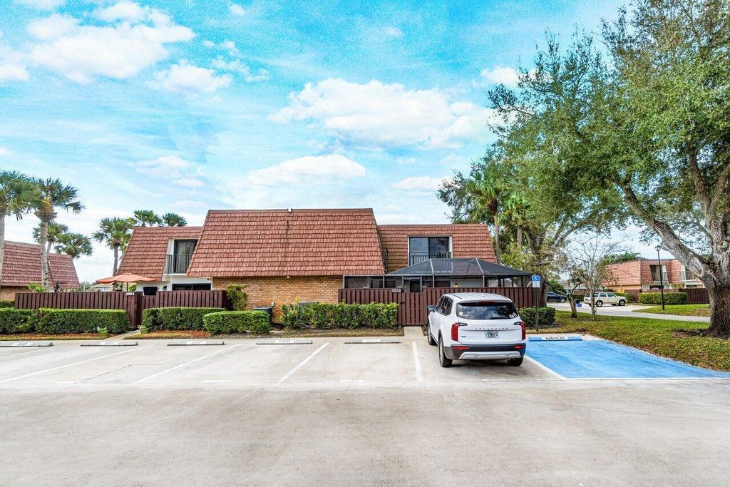 Photo of 3003 SW Sunset Trace Circle, Palm City, FL 34990 (MLS # R10955226)