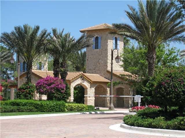 JUPITER COUNTRY CLUB - Residential