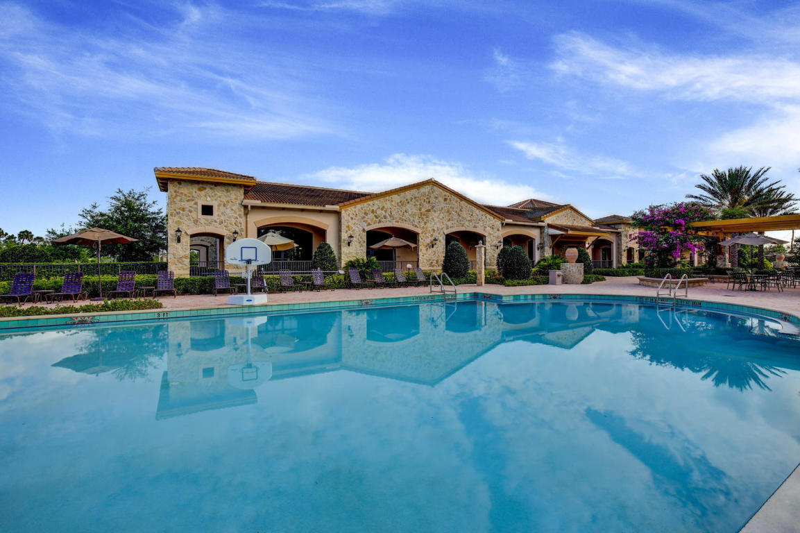 JUPITER COUNTRY CLUB - Residential