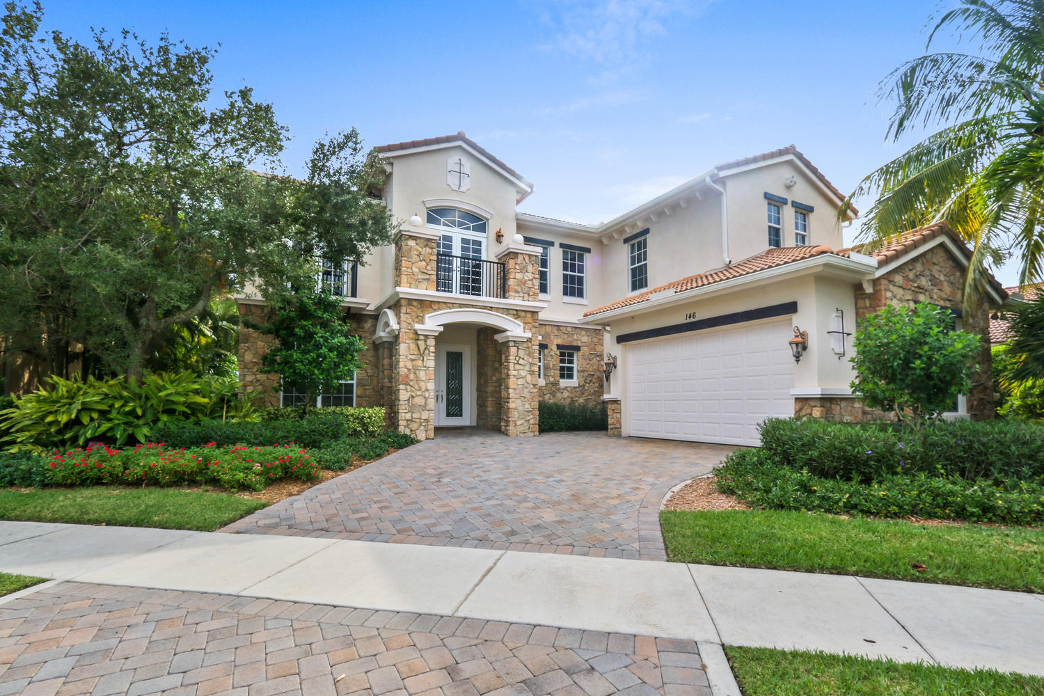 JUPITER COUNTRY CLUB - Residential