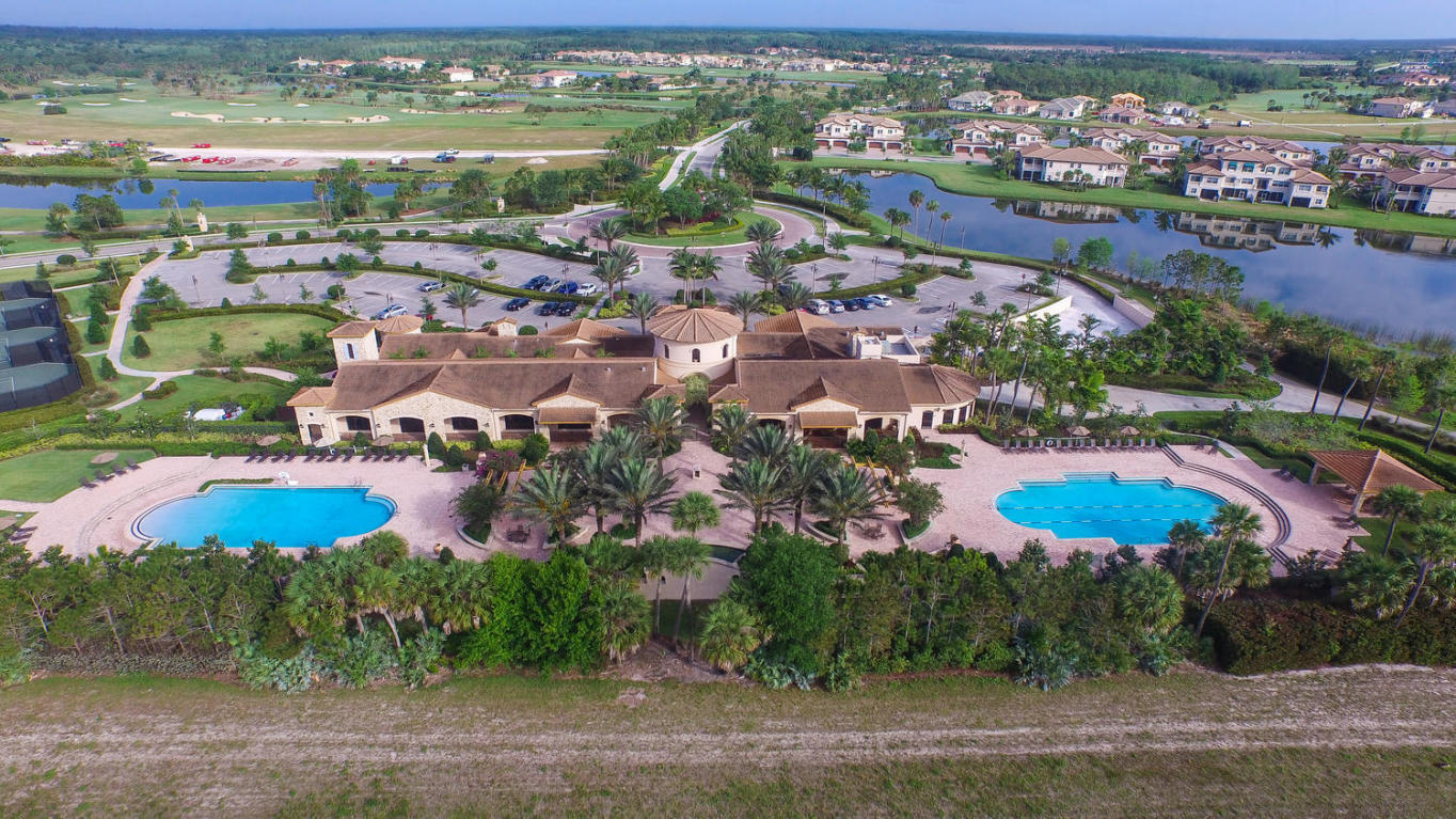 JUPITER COUNTRY CLUB - Residential