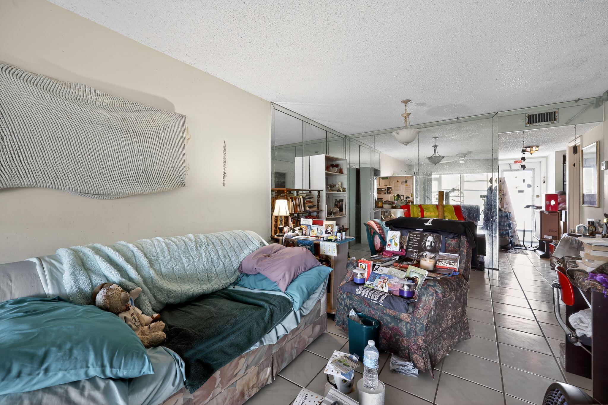 100 Lake Meryl Drive 104