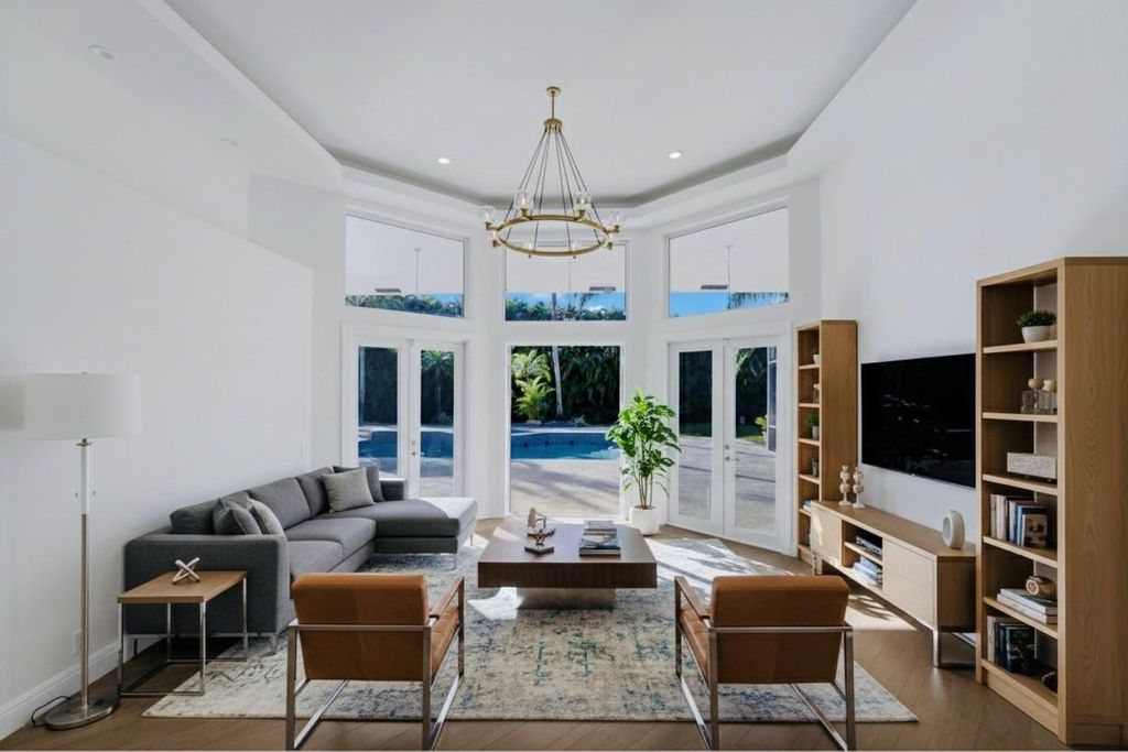 Photo of 7811 E Upper Ridge Drive, Parkland, FL 33067 (MLS # F10548677)