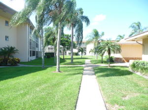 VILLAGE GREEN AVON CONDO - Residential