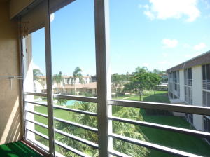 VILLAGE GREEN AVON CONDO - Residential