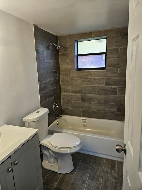 El Sol At Main Street Con - Residential Lease