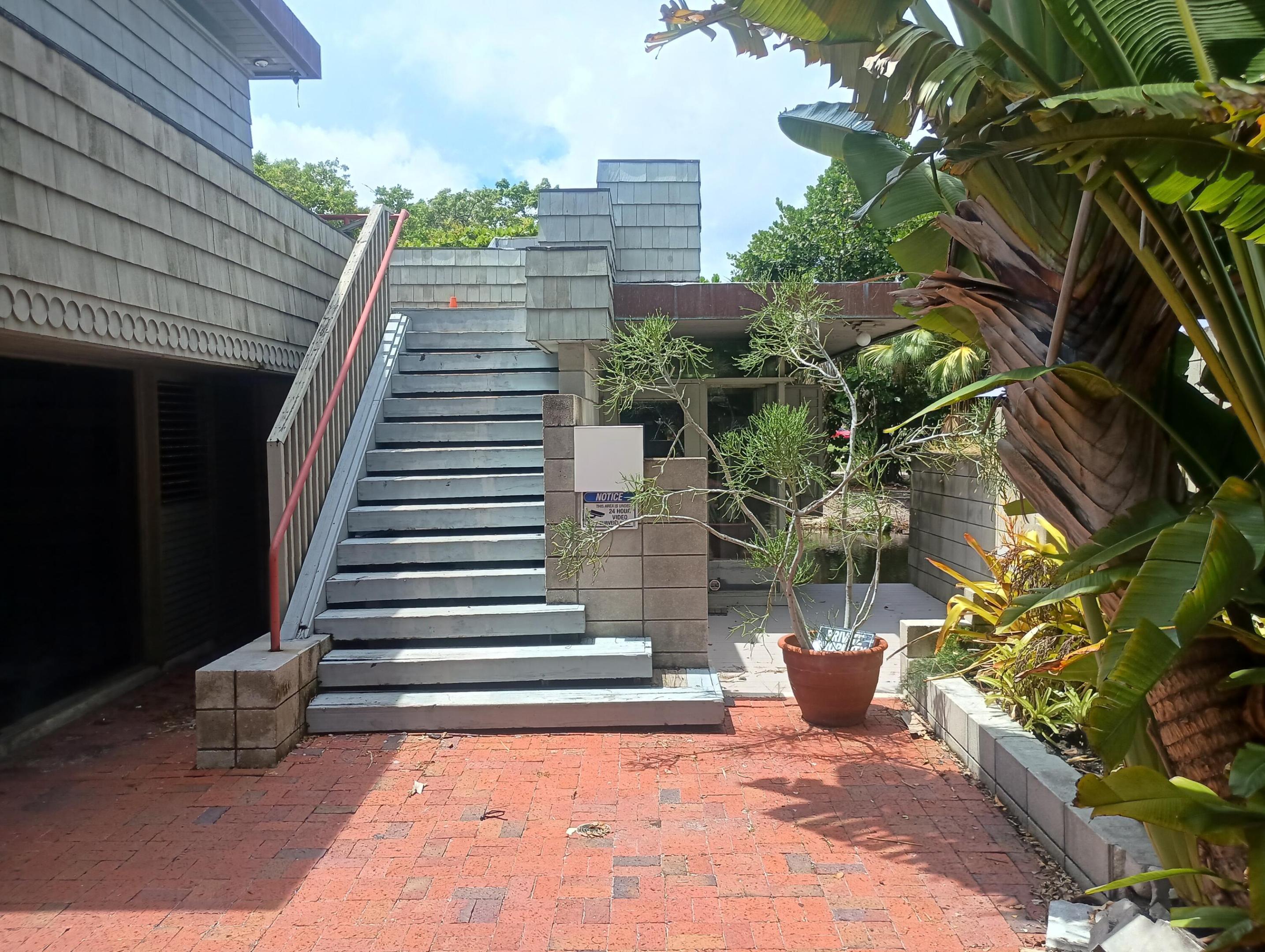 3197 NE 18TH Terrace