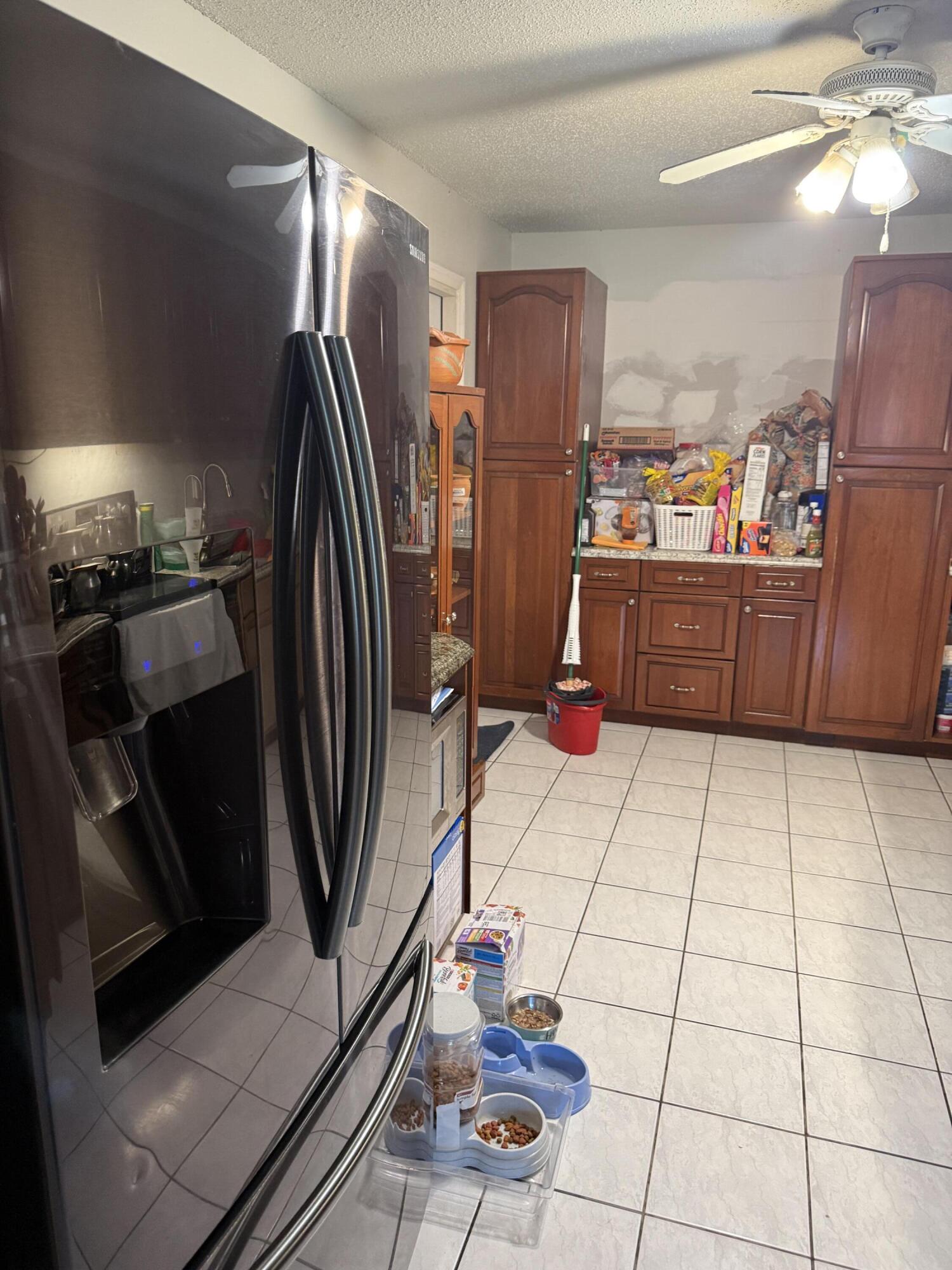 PALM BEACH VILLAS II - Residential