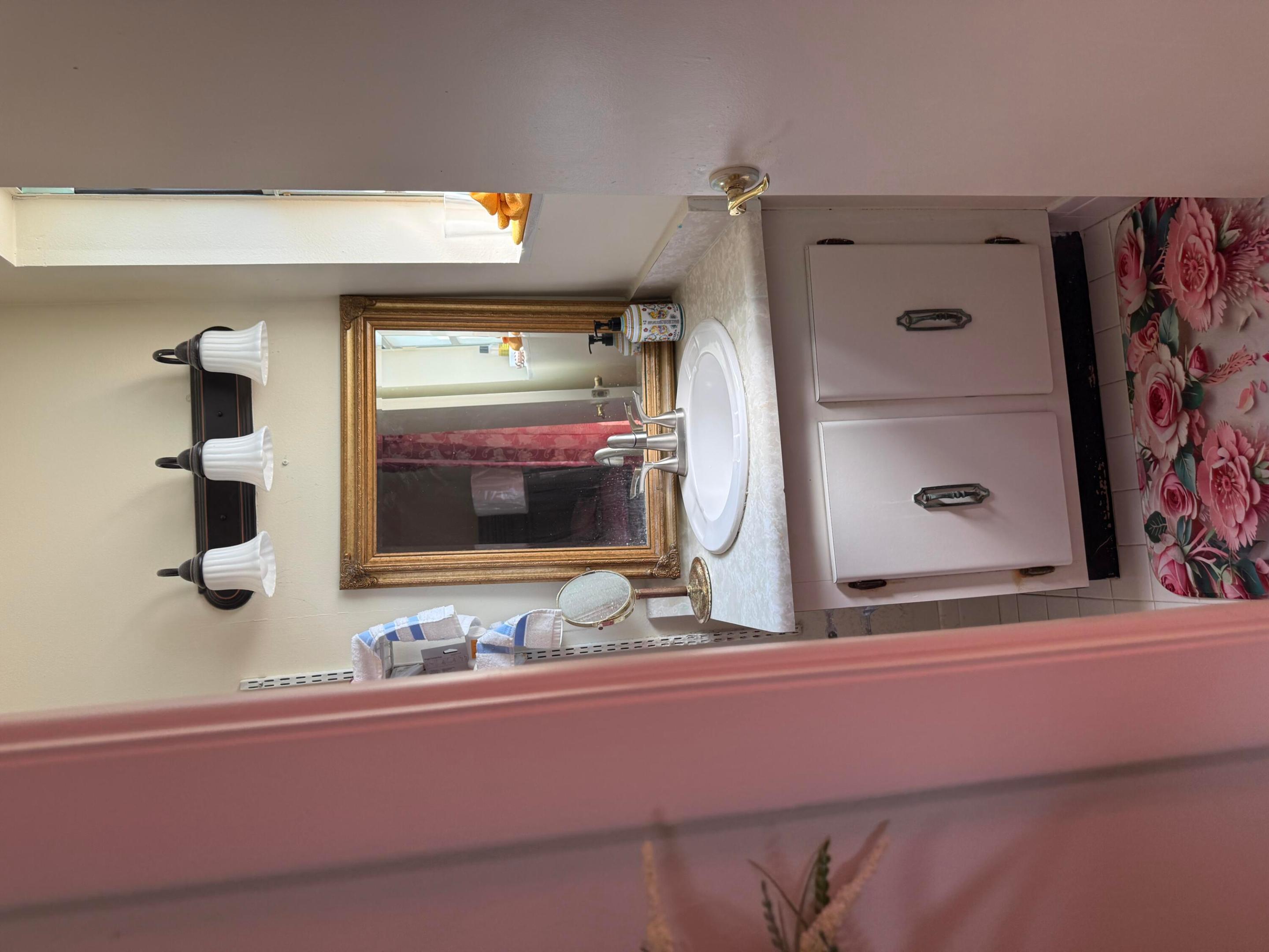 PALM BEACH VILLAS II - Residential