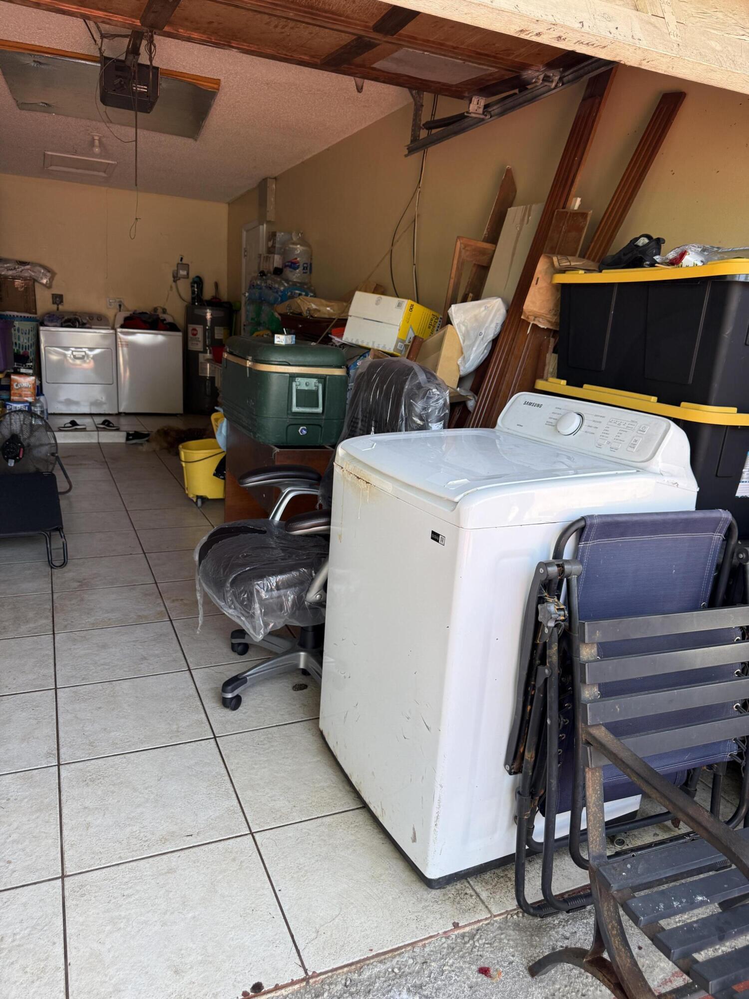 PALM BEACH VILLAS II - Residential