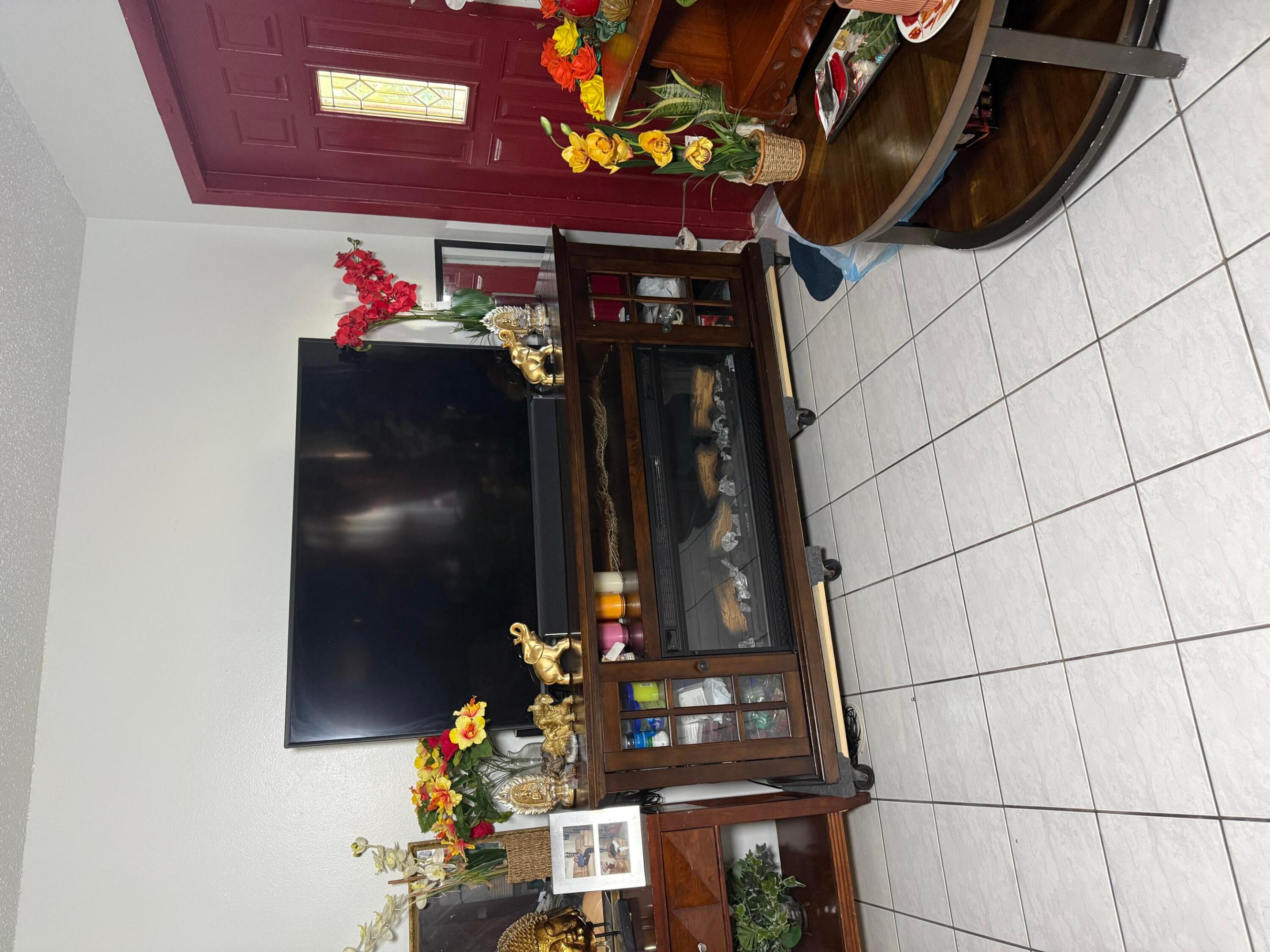 PALM BEACH VILLAS II - Residential