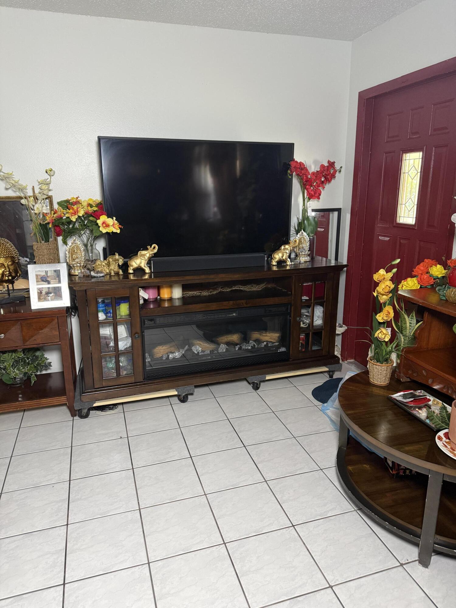 PALM BEACH VILLAS II - Residential