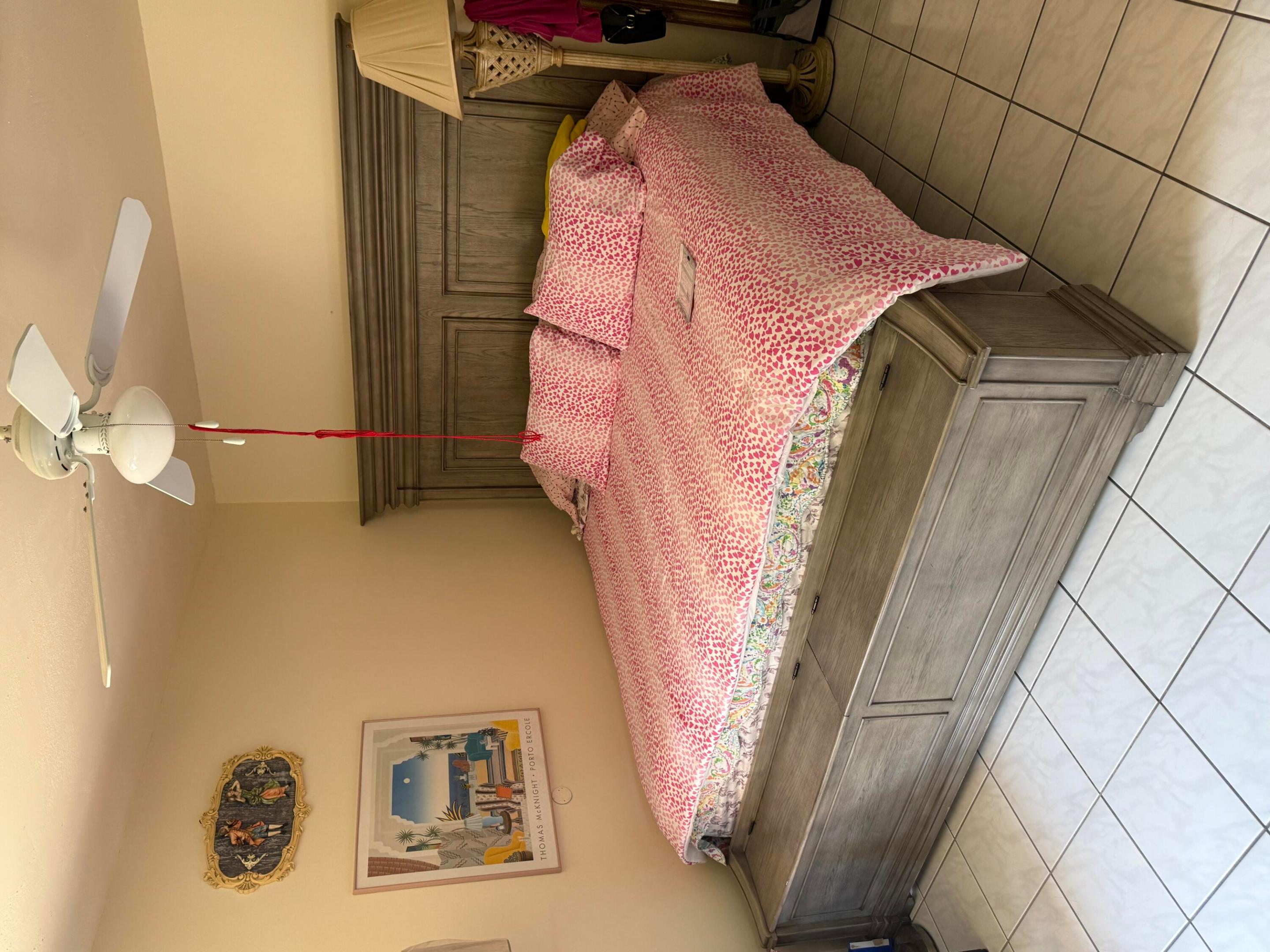 PALM BEACH VILLAS II - Residential