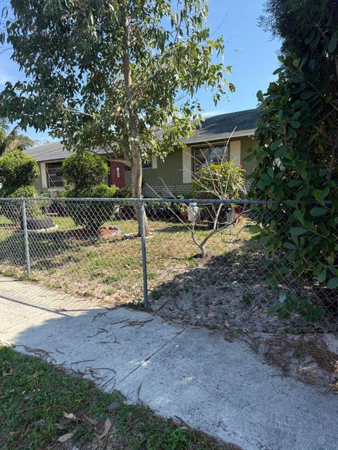 4776 Chariot Circle Greenacres FL 33463