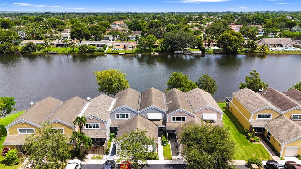 PEMBROKE LAKES SECTION SEVEN - Residential Lease