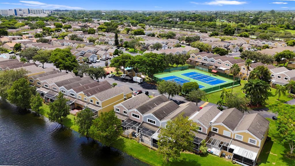 PEMBROKE LAKES SECTION SEVEN - Residential Lease